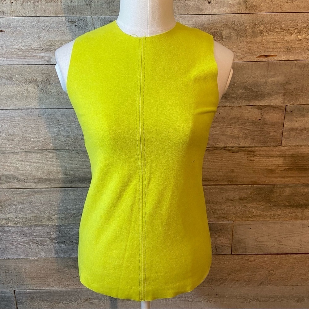 💥5/$25 BNWOT‎ H&M women’s chartreuse  top in size 2